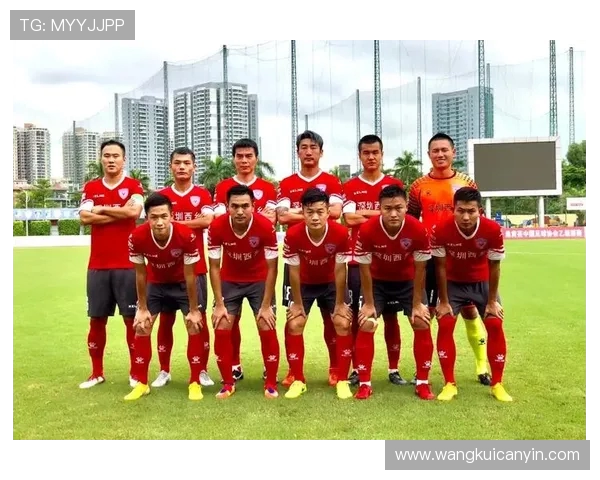 深圳足球队的战术创新与运营体系探索分析