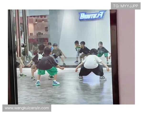 街舞战术解析:杭州街舞队如何构建高效阵地战体系 街舞战术解析:杭州街舞队如何构建高效阵地战体系