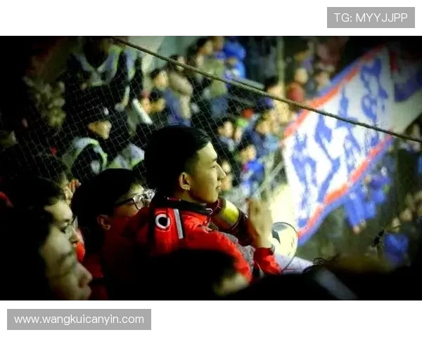 上港与国安激战全场回顾球迷热情助威精彩瞬间不容错过