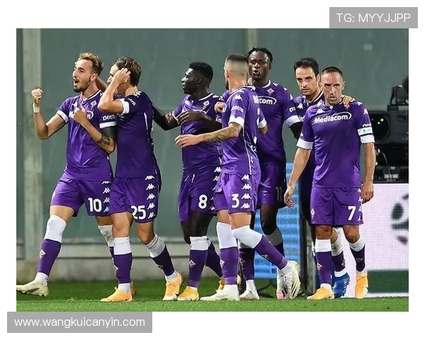 弗罗伦萨与都灵的激烈对决展现意甲精彩瞬间