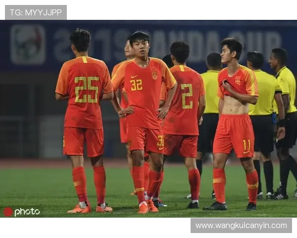 新加坡与香港U18青年足球对决精彩回顾与分析