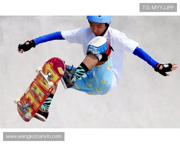 成都滑板队在极限运动联赛中以61分稳居积分榜首位